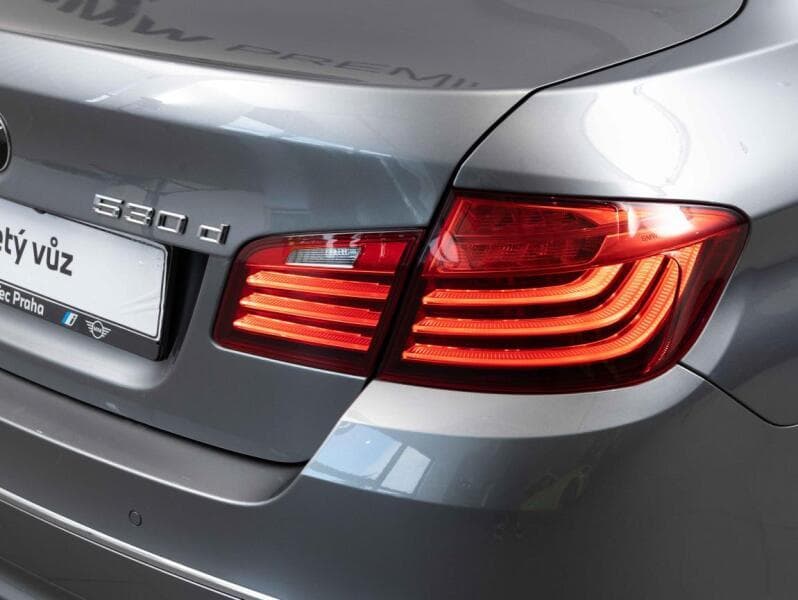 2015 BMW 5-SERIES - 10