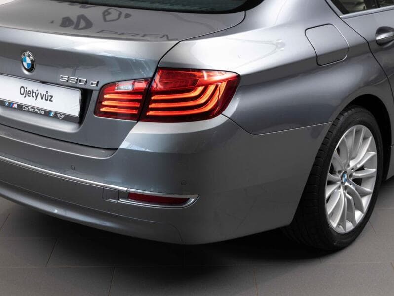 2015 BMW 5-SERIES - 9