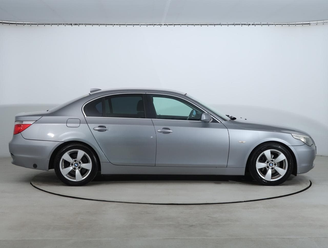 2004 BMW 5-SERIES - 14