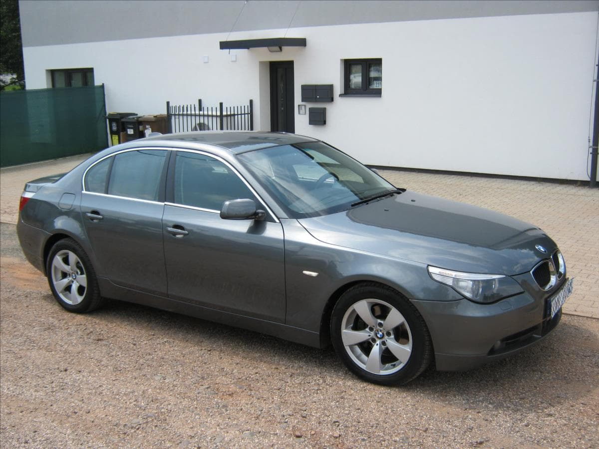2005 BMW 5-SERIES - 11