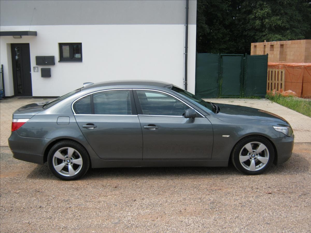 2005 BMW 5-SERIES - 10