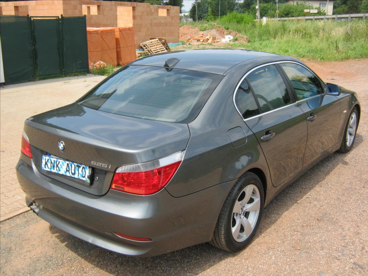 2005 BMW 5-SERIES - 8