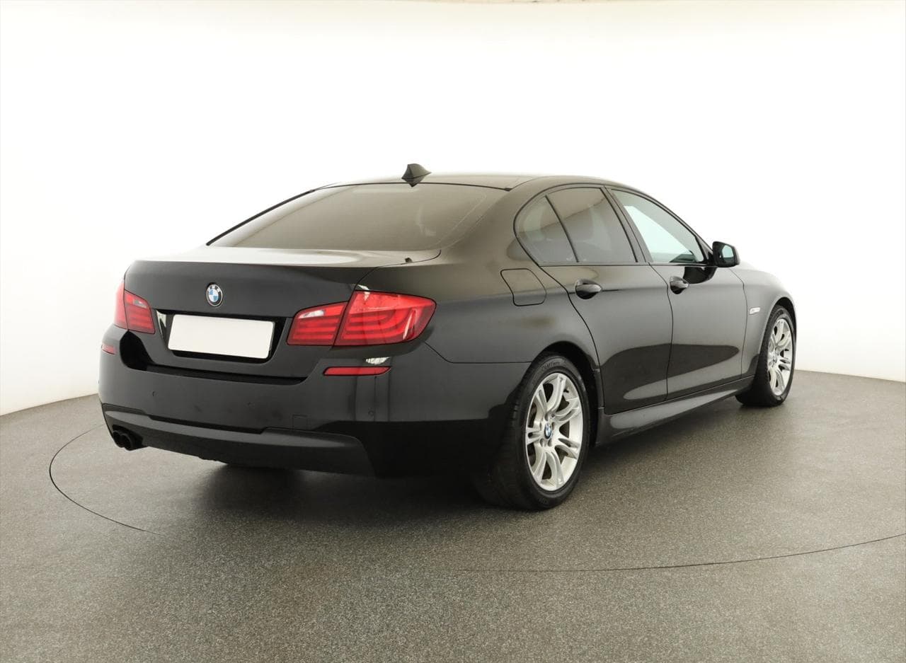 2010 BMW 5-SERIES - 7