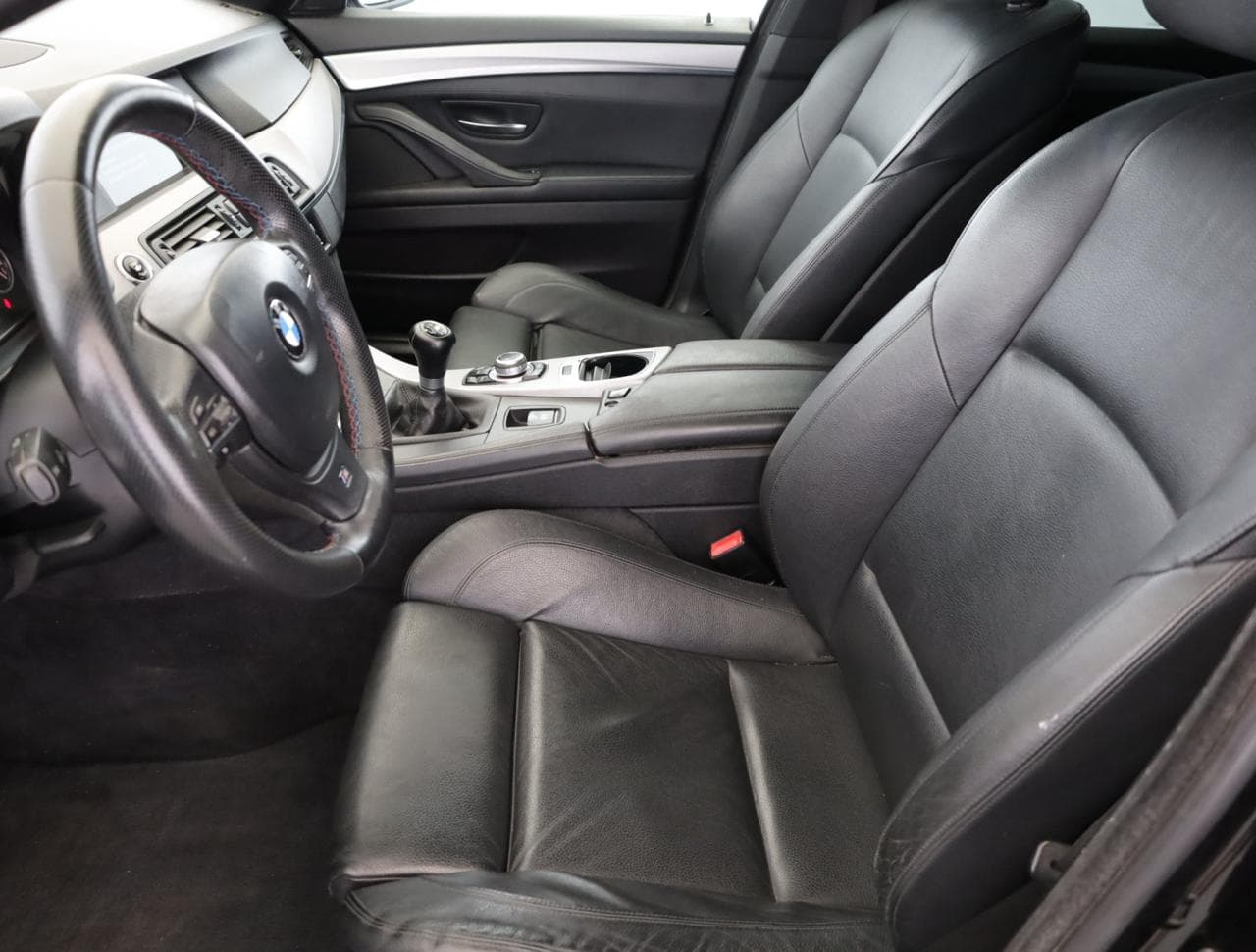 2010 BMW 5-SERIES - 13