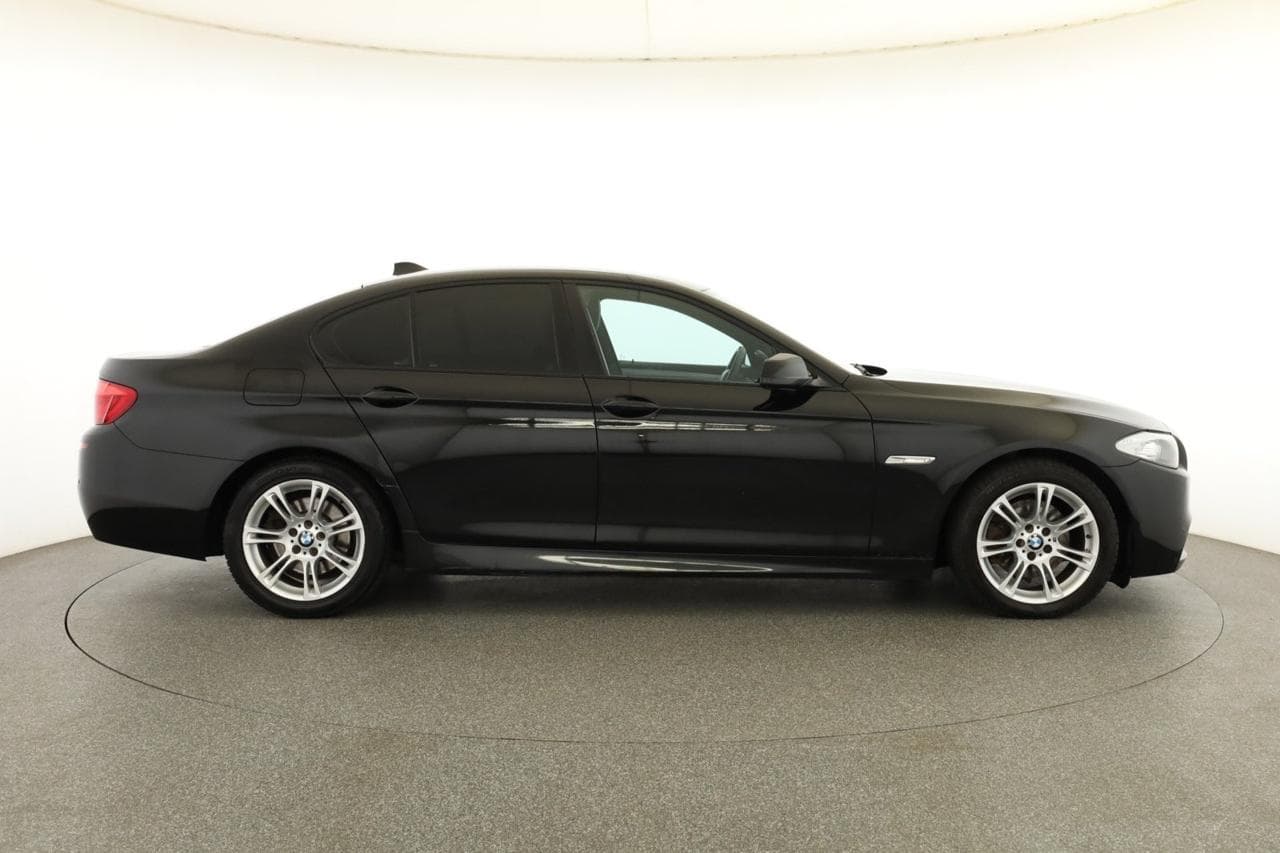 2010 BMW 5-SERIES - 8