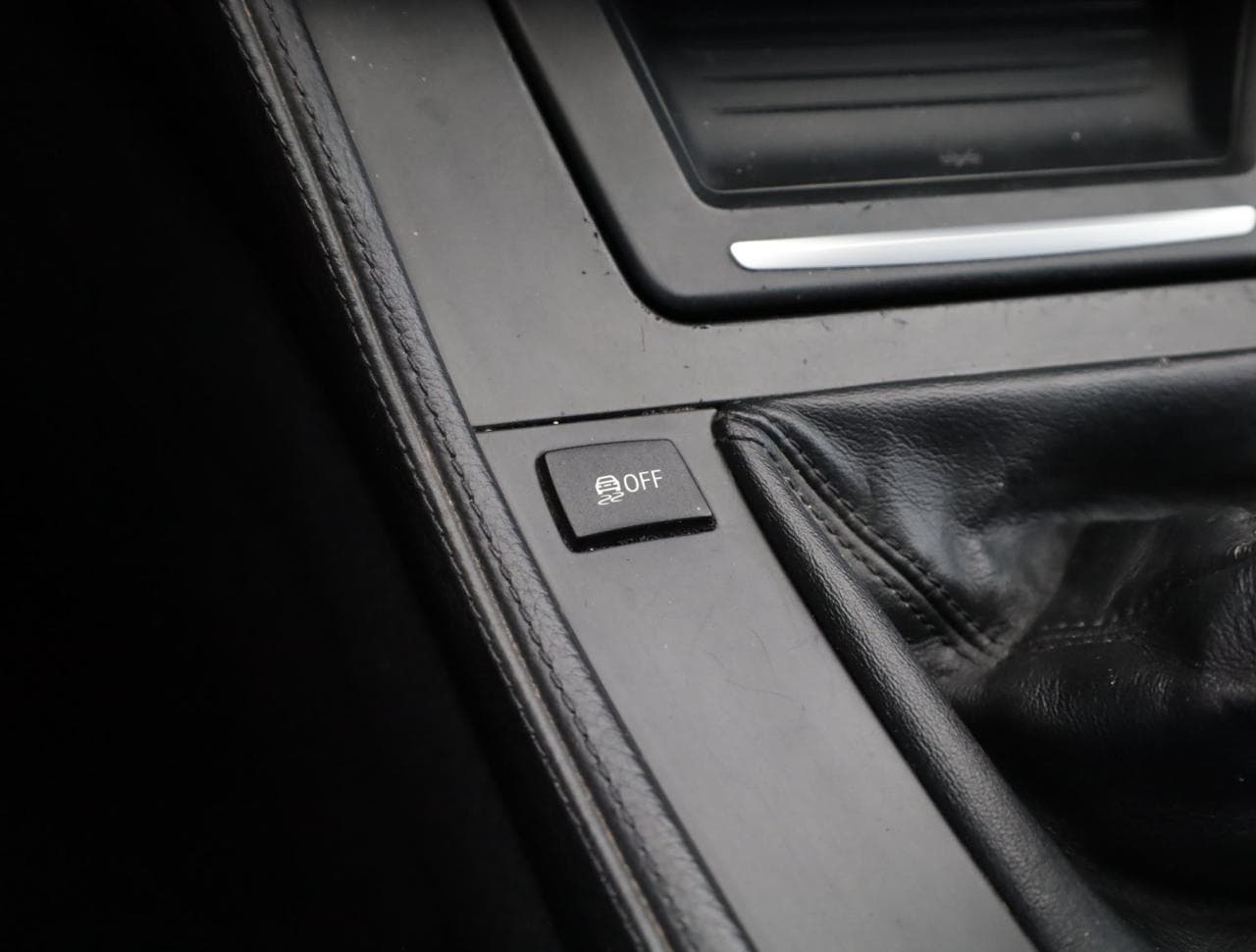 2010 BMW 5-SERIES - 18