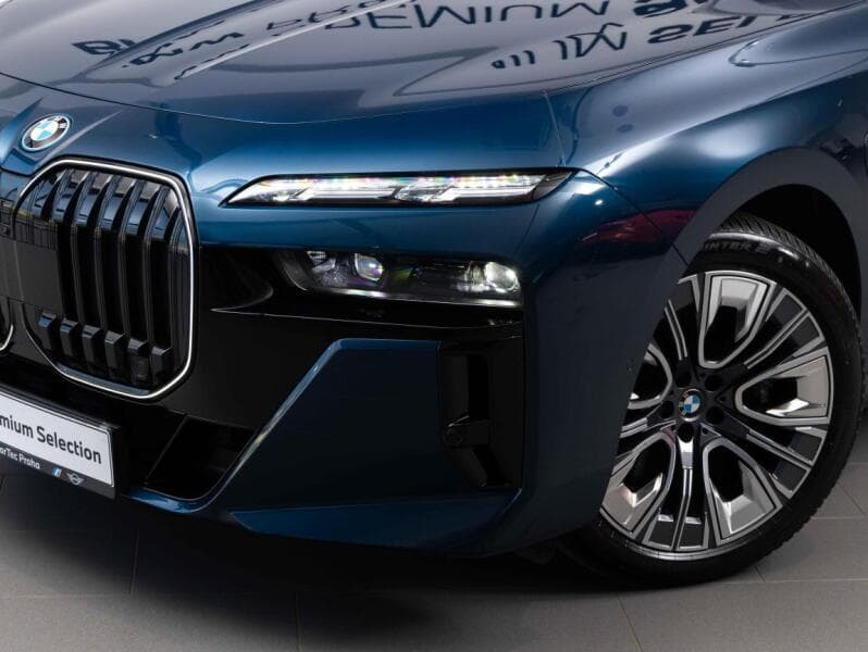 2025 BMW 7-SERIES - 9