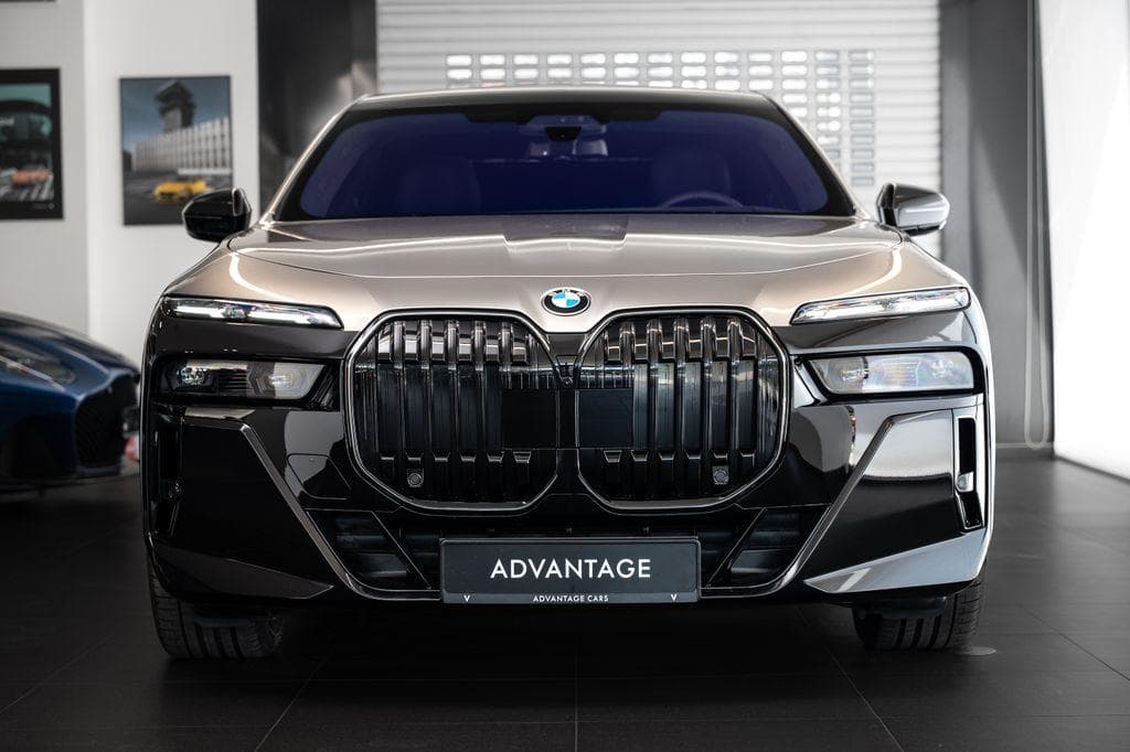 BMW 7-SERIES - 2