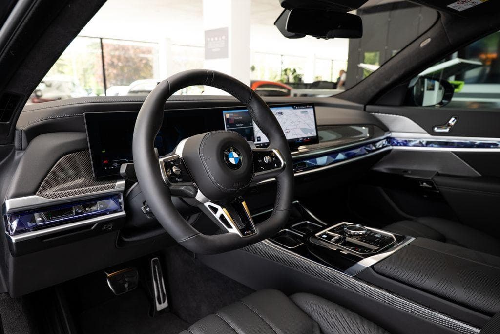 BMW 7-SERIES - 5