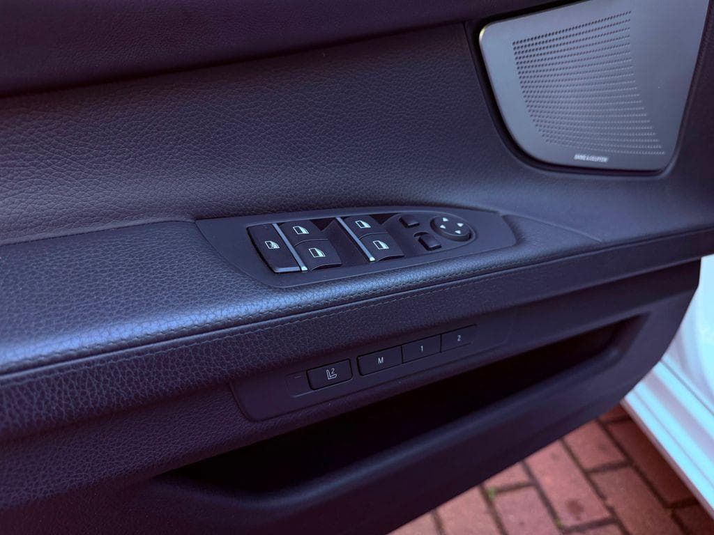 2013 BMW 7-SERIES - 23