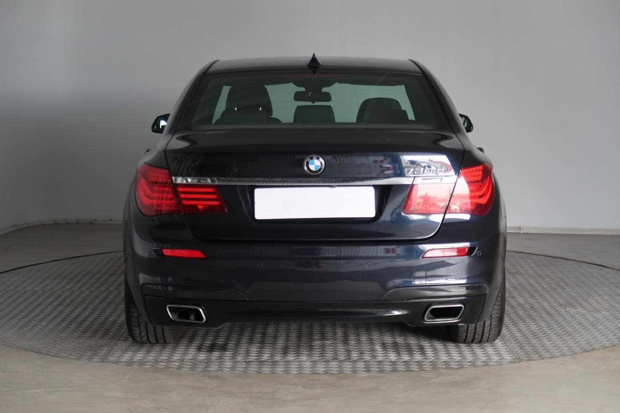 2015 BMW 7-SERIES - 10