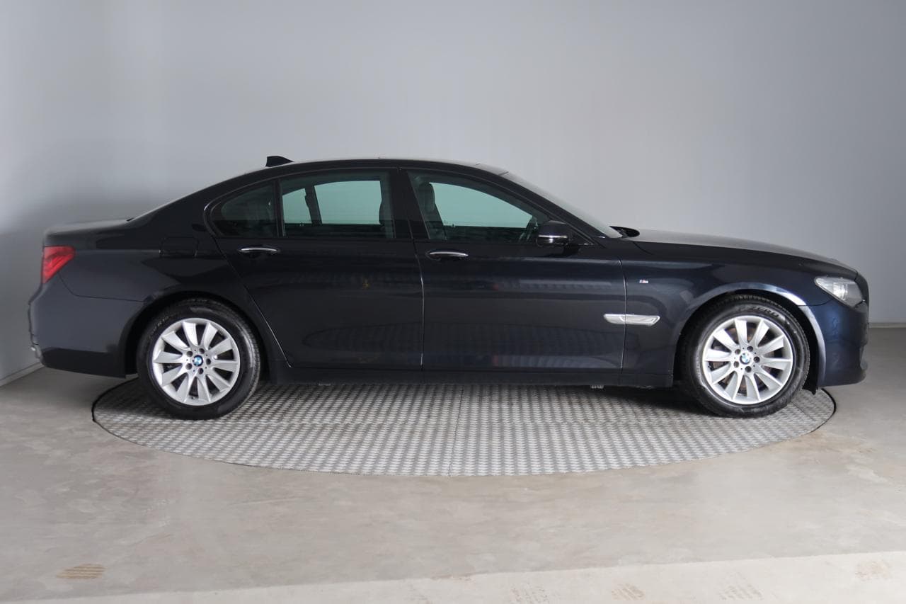 2015 BMW 7-SERIES - 14