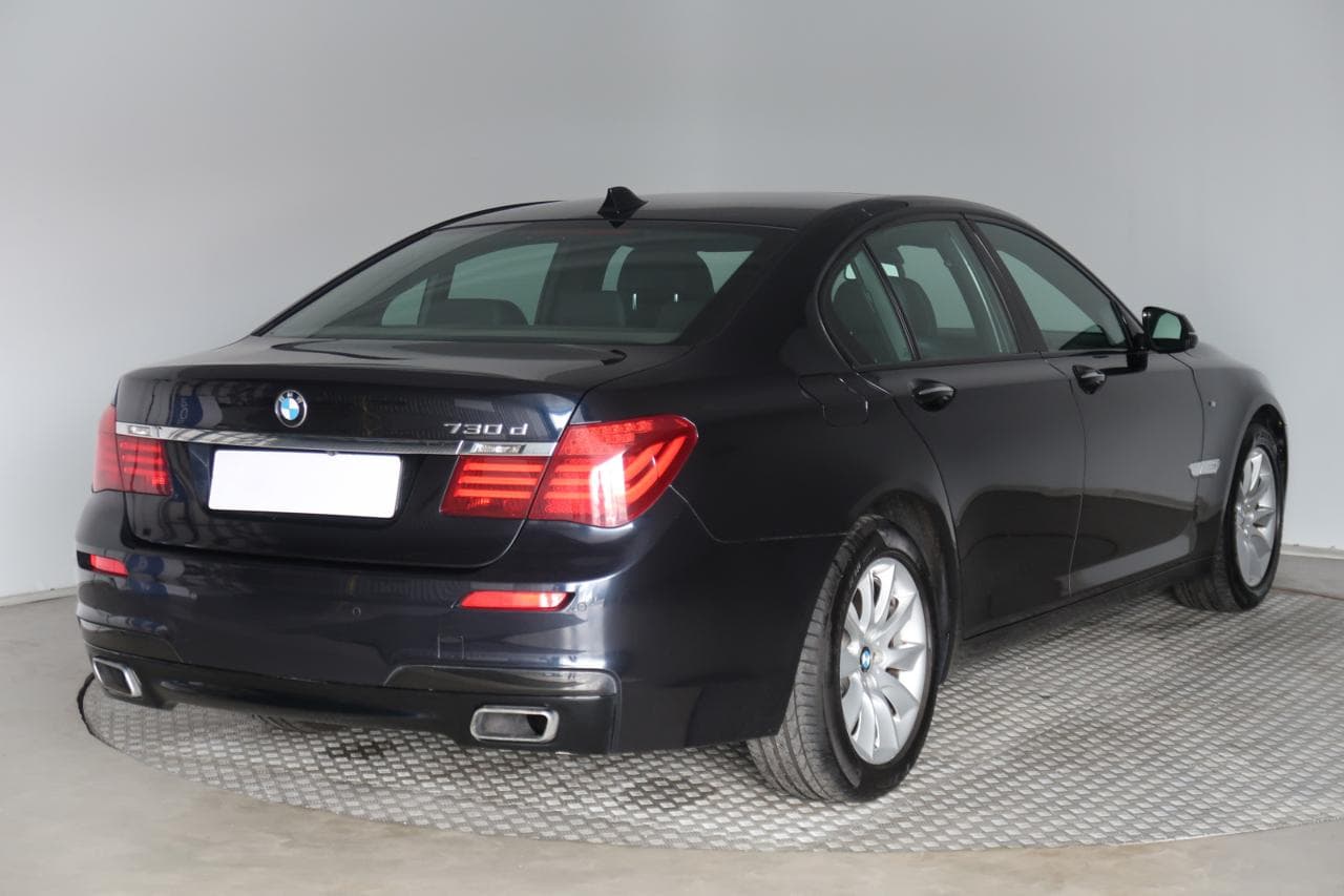 2015 BMW 7-SERIES - 12
