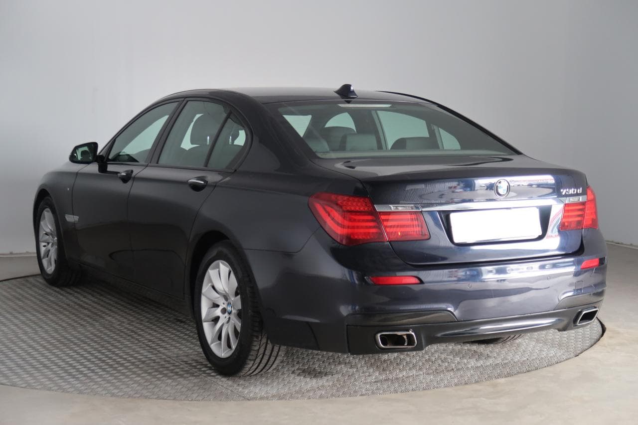 2015 BMW 7-SERIES - 8