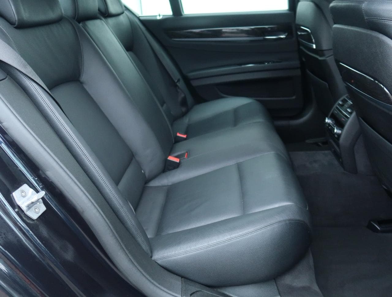 2015 BMW 7-SERIES - 23