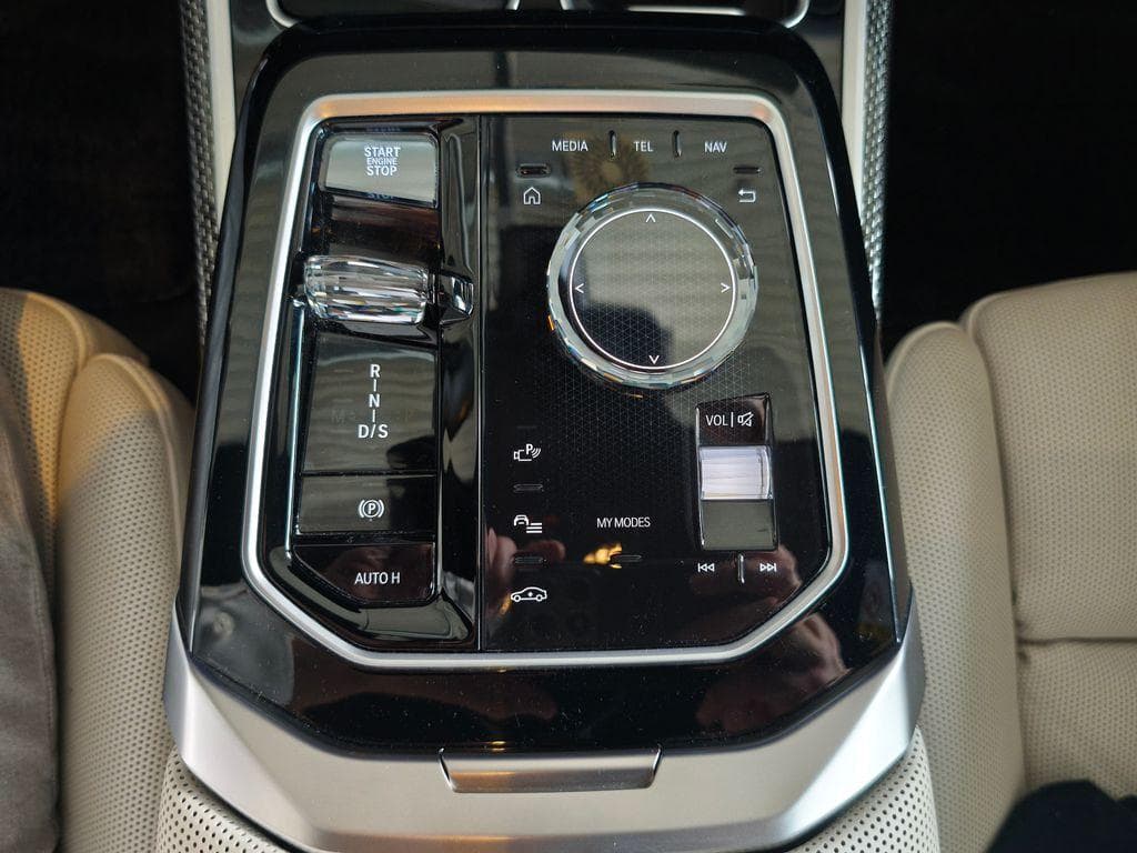 2022 BMW 7-SERIES - 21