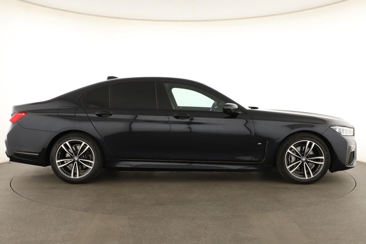2022 BMW 7-SERIES - 8