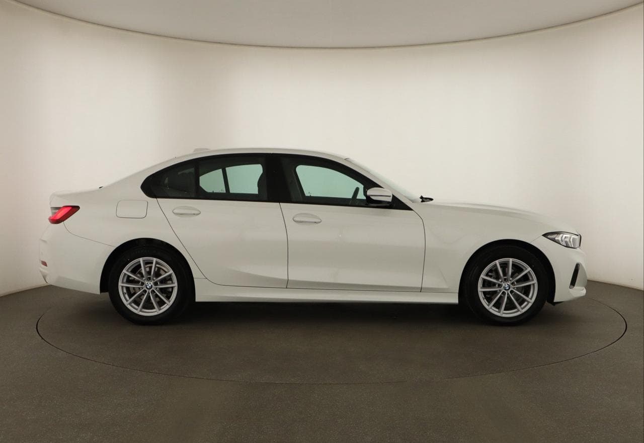 2024 BMW 3-SERIES - 8
