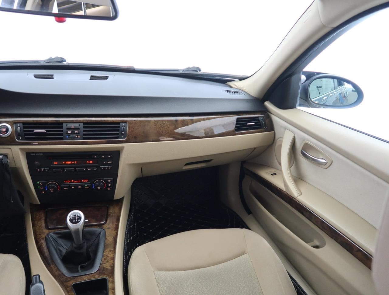 2005 BMW 3-SERIES - 11