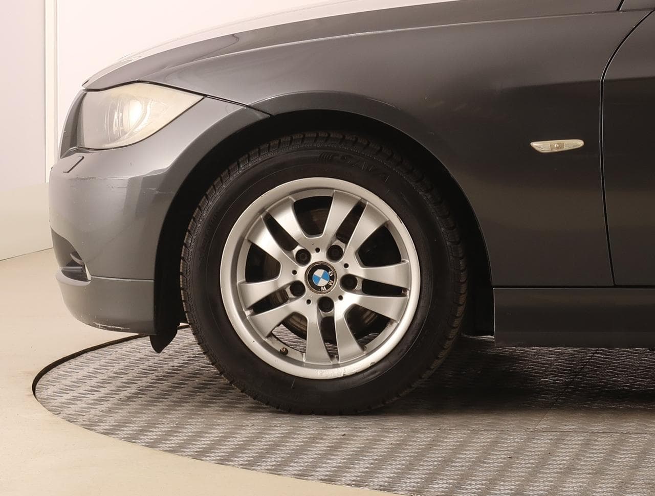 2005 BMW 3-SERIES - 19