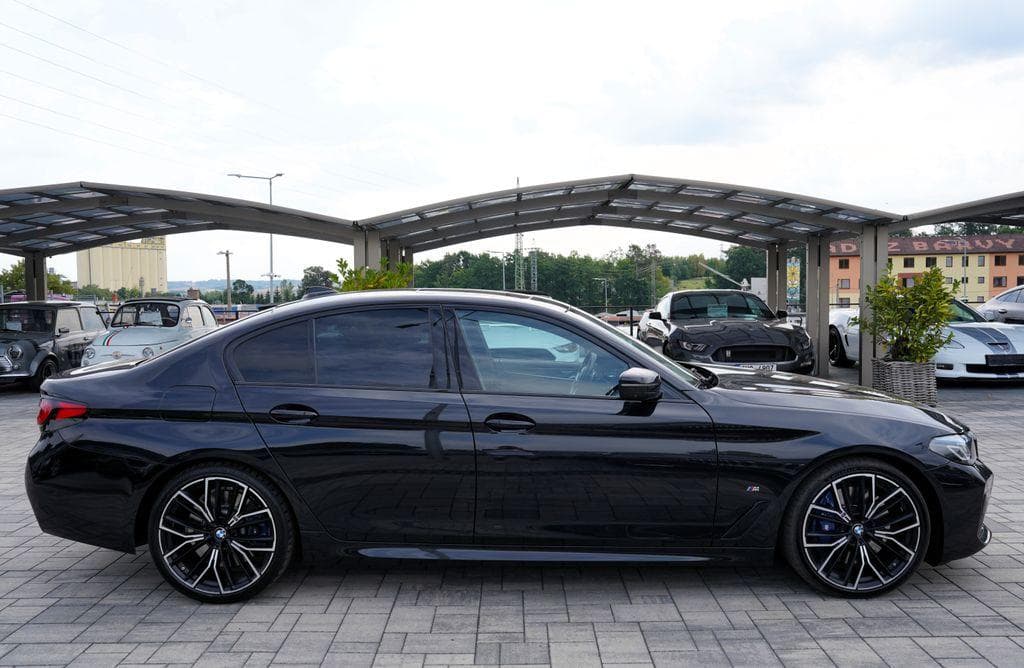 2021 BMW 5-SERIES - 7