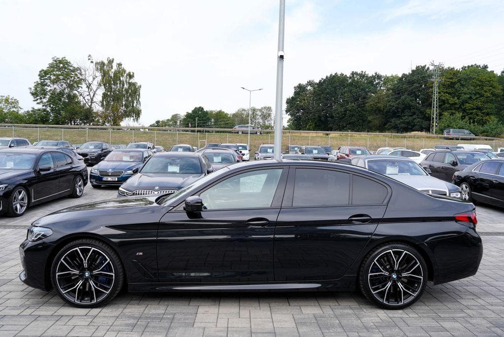 2021 BMW 5-SERIES - 3