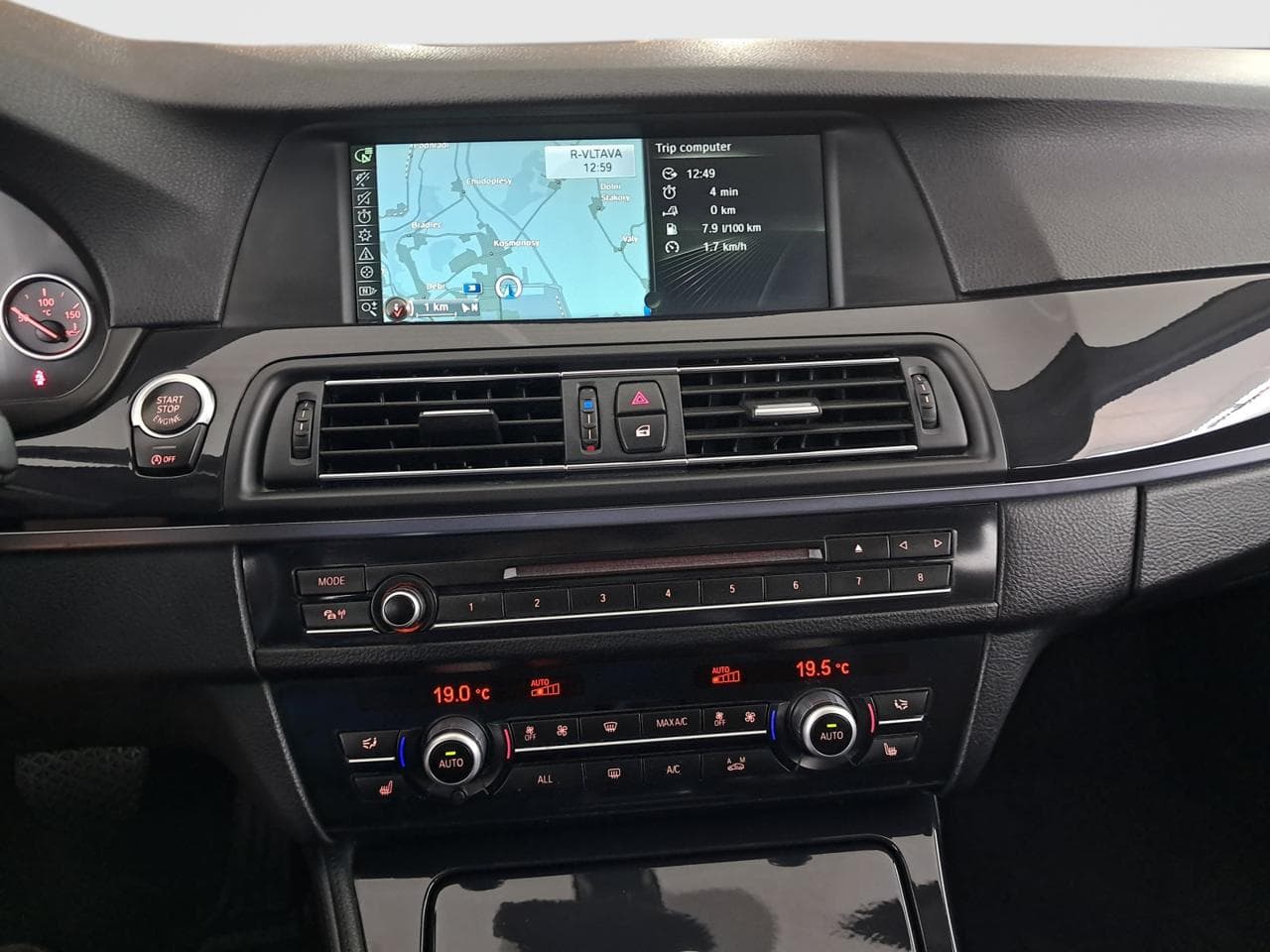 2012 BMW 5-SERIES - 18
