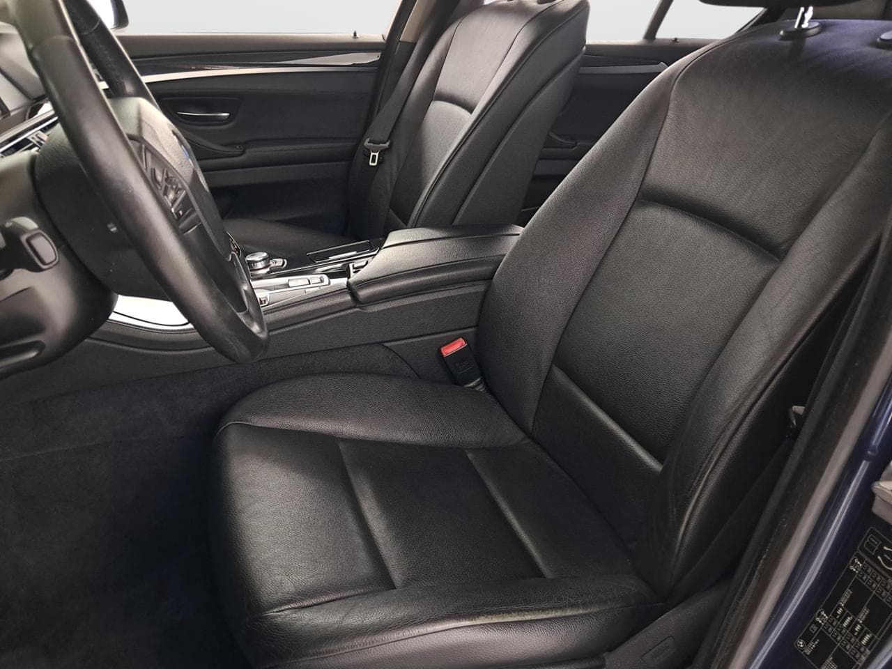 2012 BMW 5-SERIES - 16