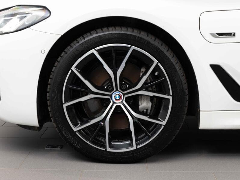 2023 BMW 5-SERIES - 5