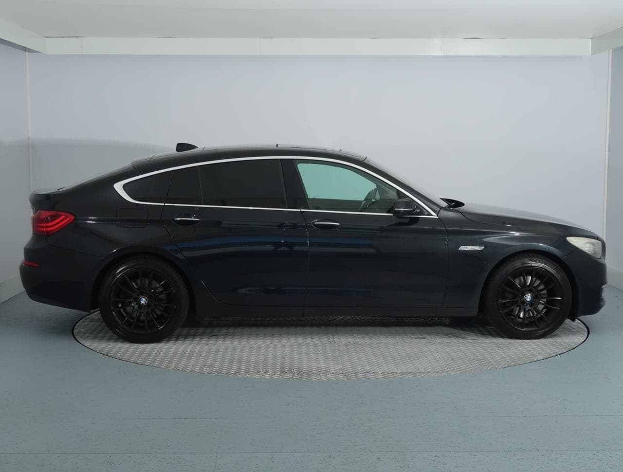2013 BMW 5-SERIES - 8
