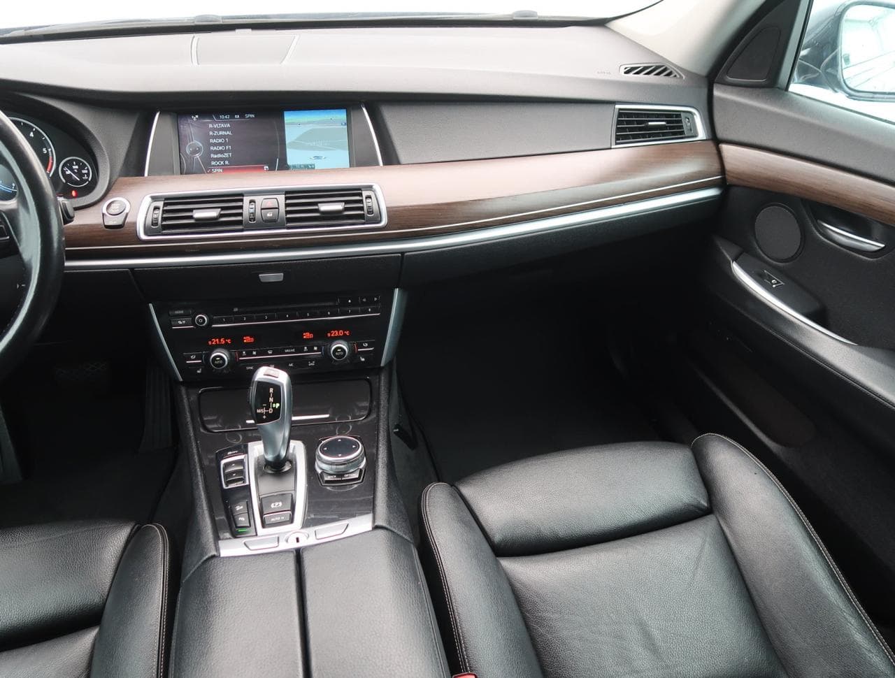 2013 BMW 5-SERIES - 11