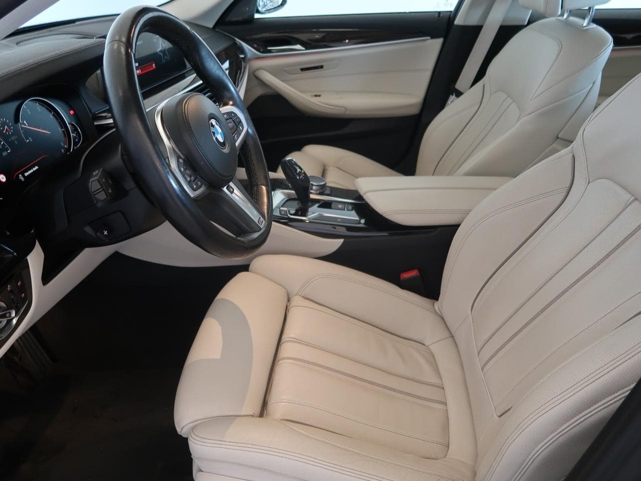 2017 BMW 5-SERIES - 16