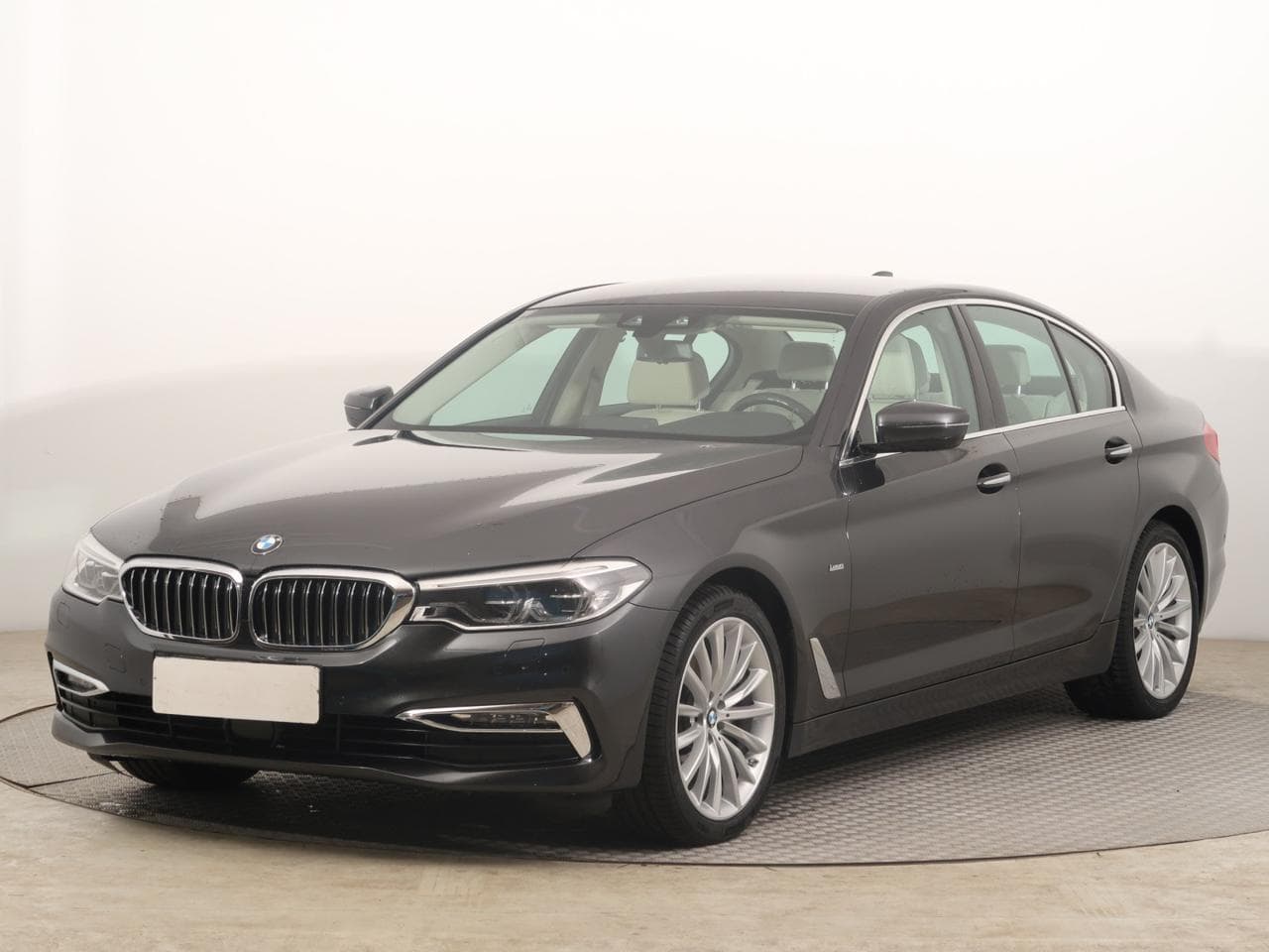 2017 BMW 5-SERIES - 3