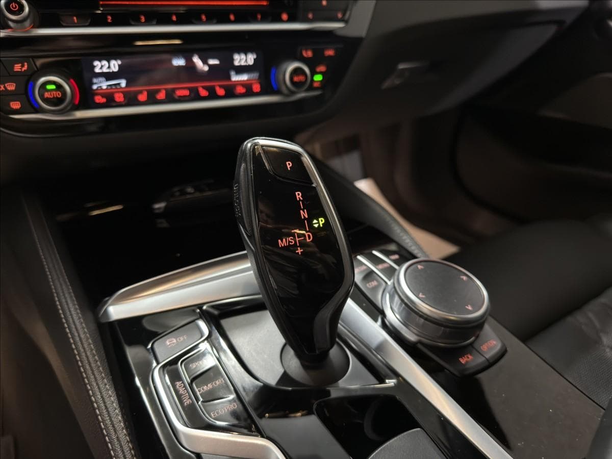 2018 BMW 5-SERIES - 19