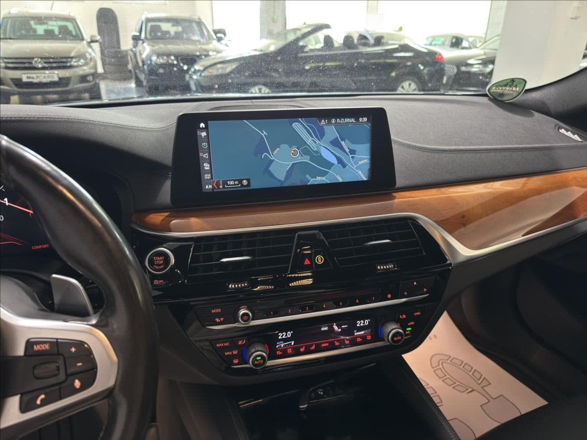 2018 BMW 5-SERIES - 15