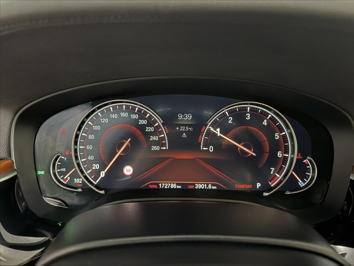 2018 BMW 5-SERIES - 14