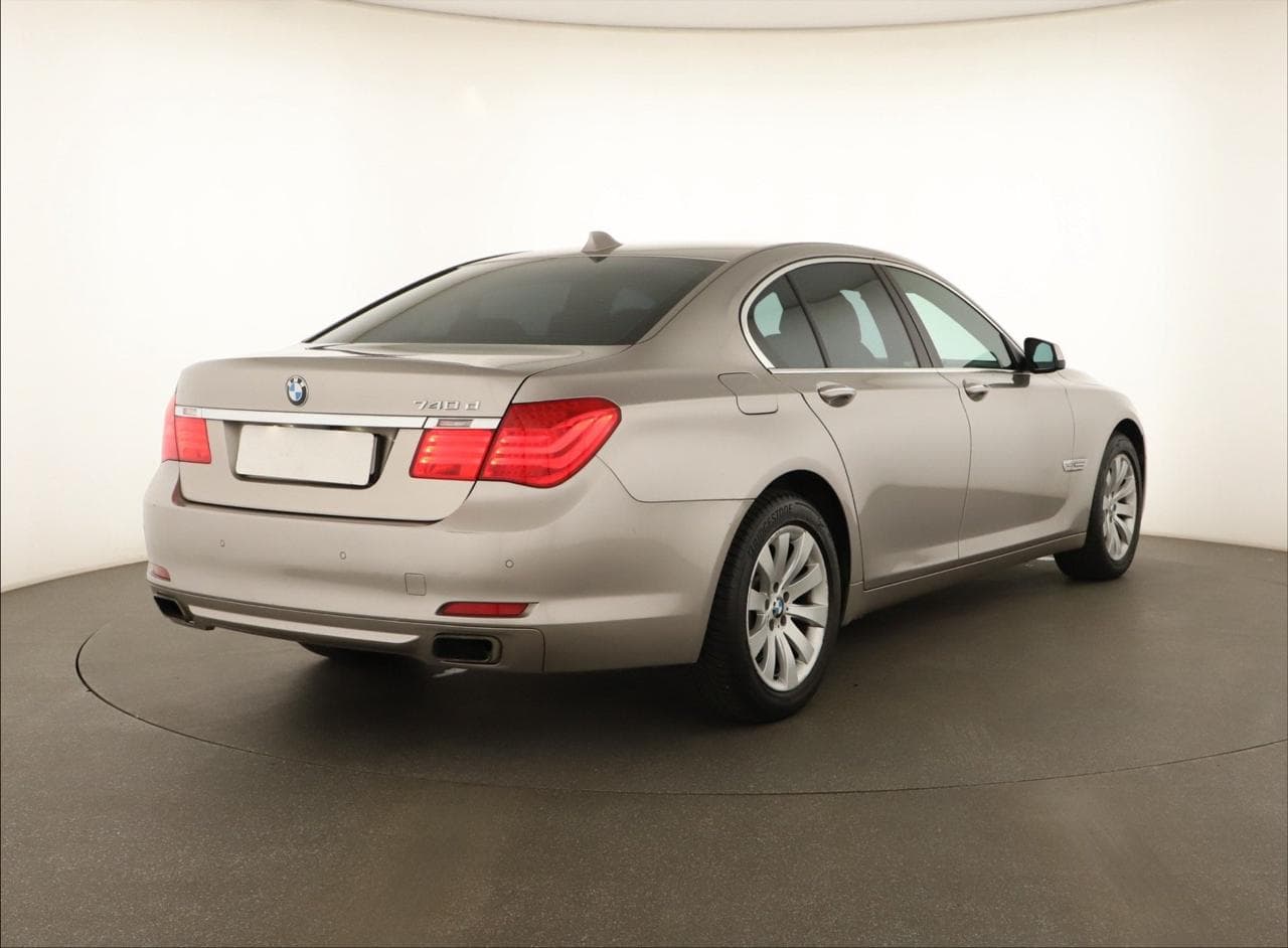 2010 BMW 7-SERIES - 7