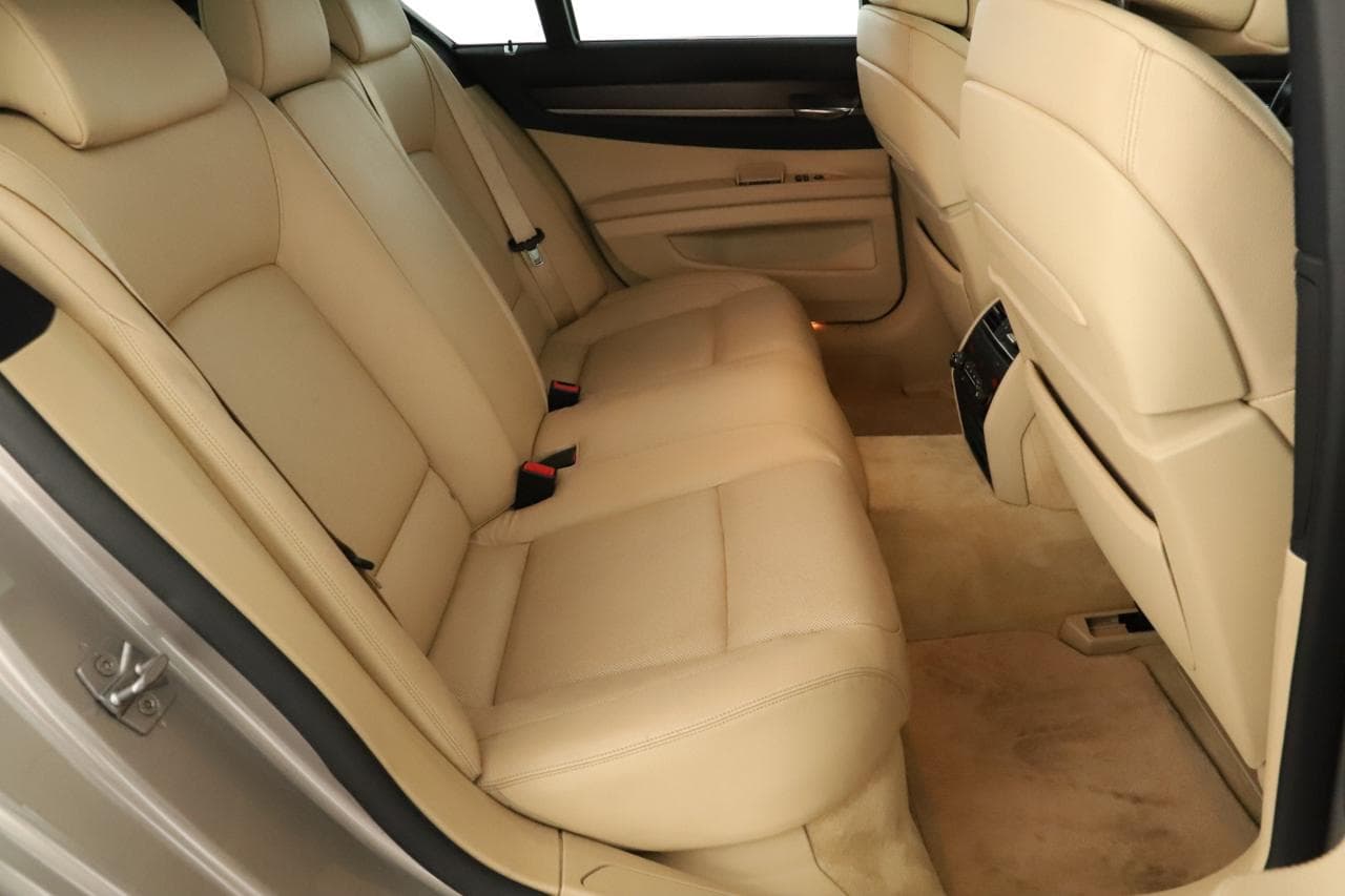 2010 BMW 7-SERIES - 10