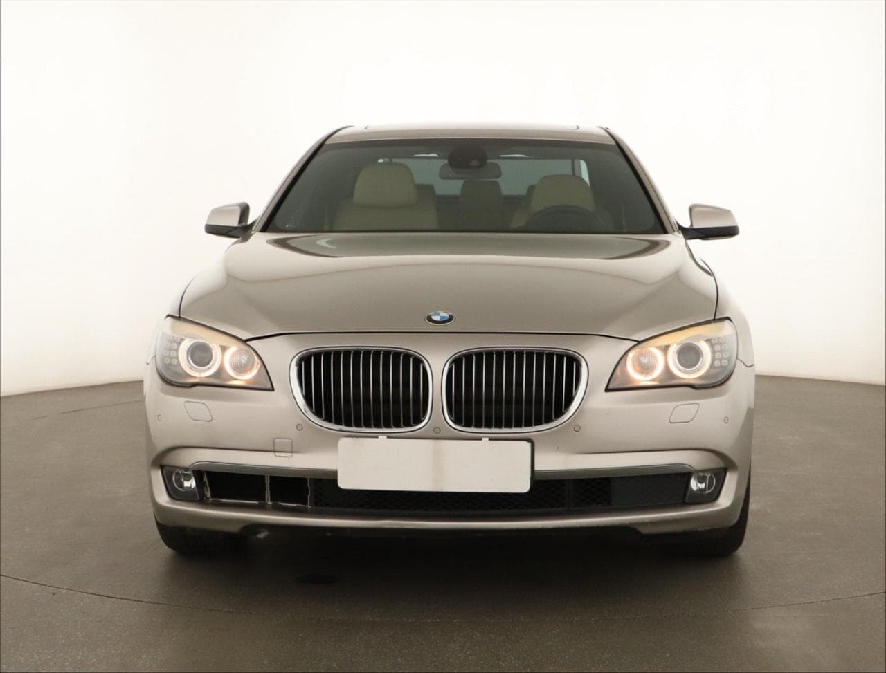 2010 BMW 7-SERIES - 2