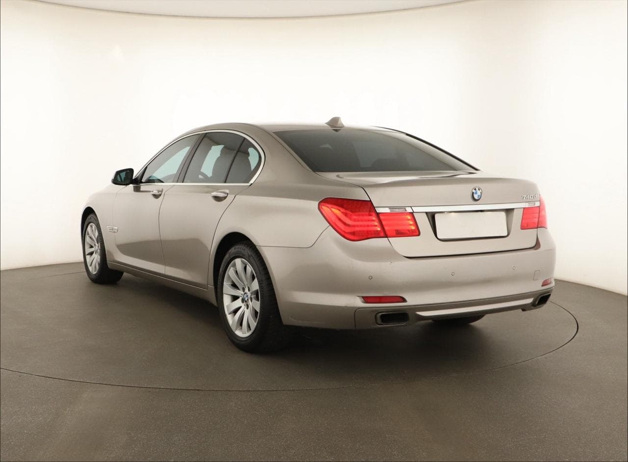 2010 BMW 7-SERIES - 5