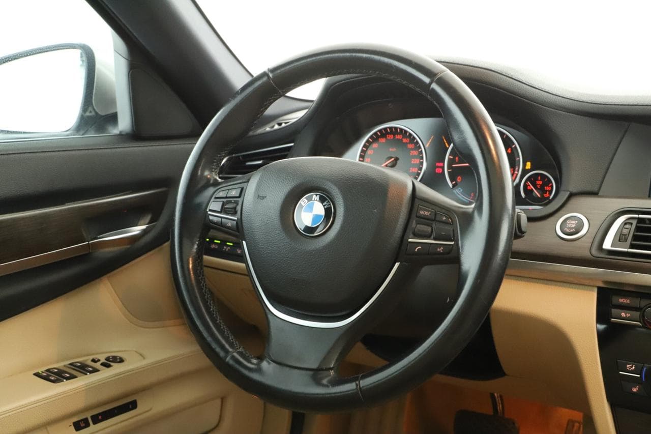 2010 BMW 7-SERIES - 14