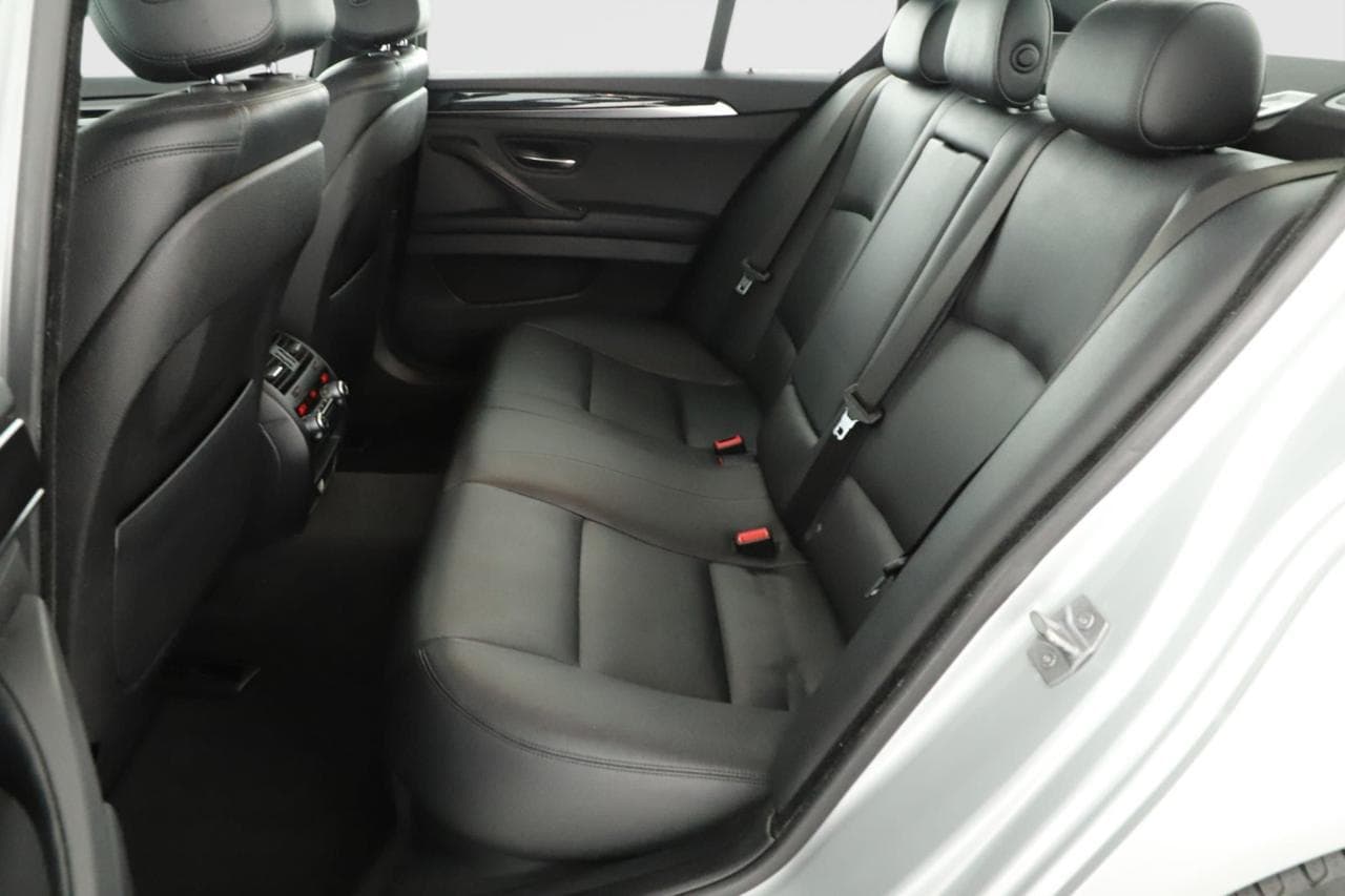 2014 BMW 5-SERIES - 11