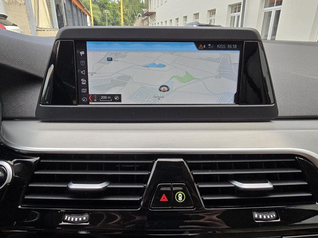 2018 BMW 5-SERIES - 16