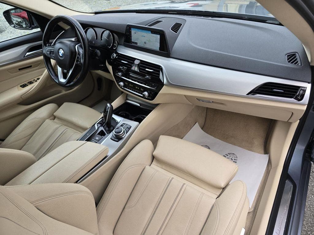 2018 BMW 5-SERIES - 11