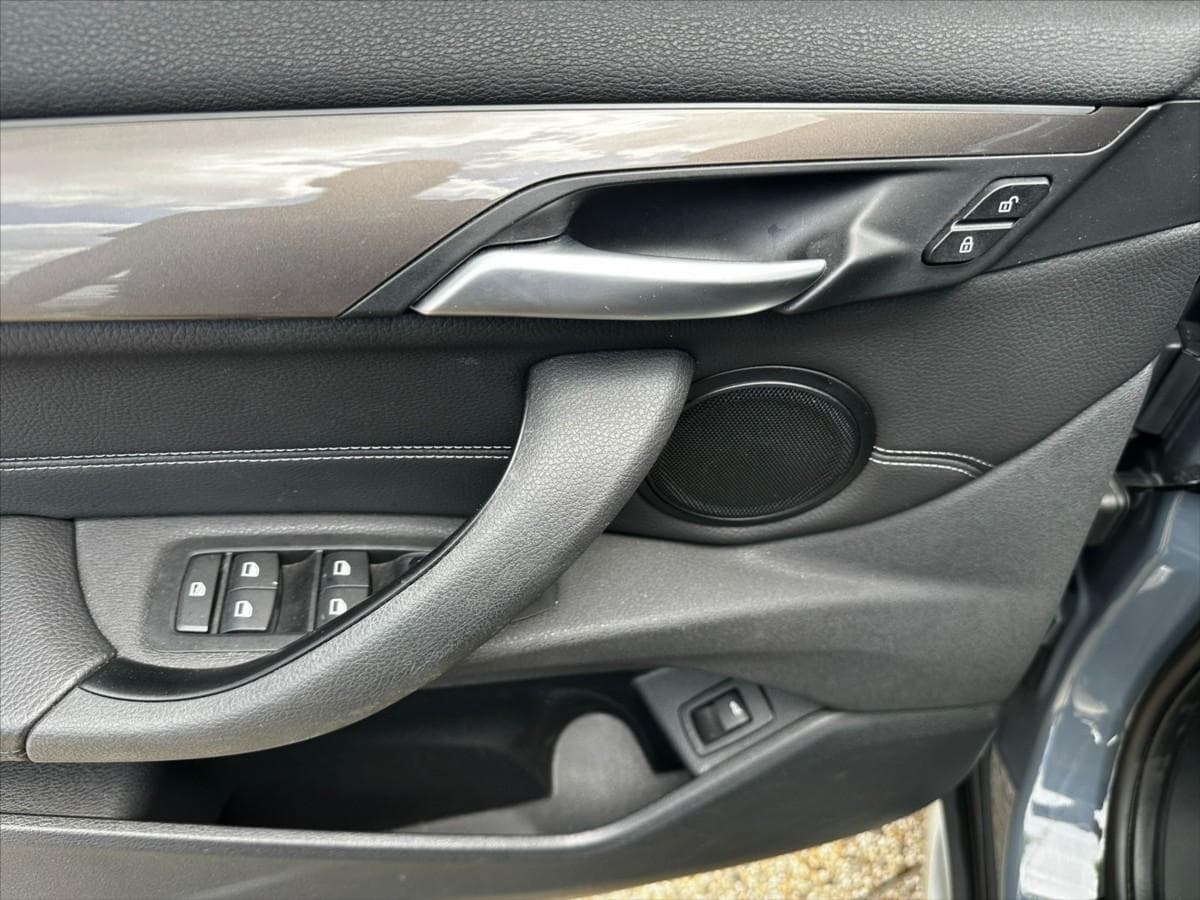 2021 BMW X1 - 18