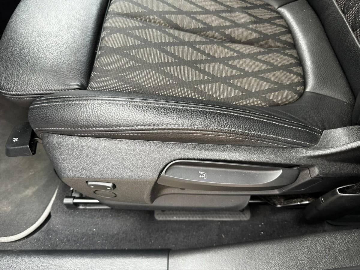 2021 BMW X1 - 20