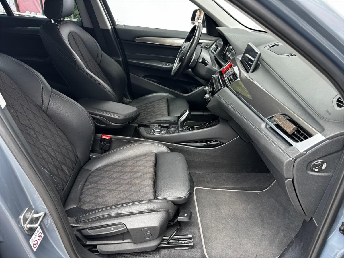 2021 BMW X1 - 12