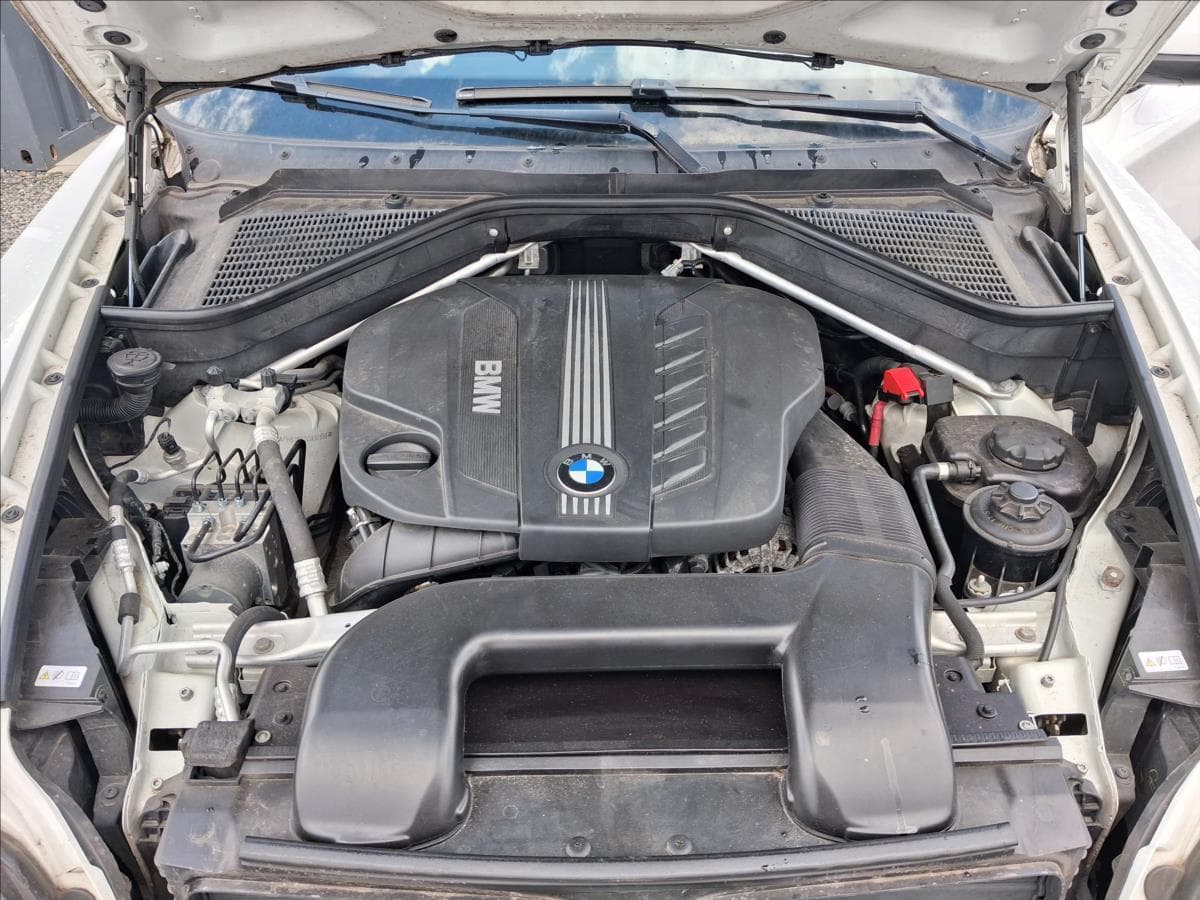 2012 BMW X6 - 14