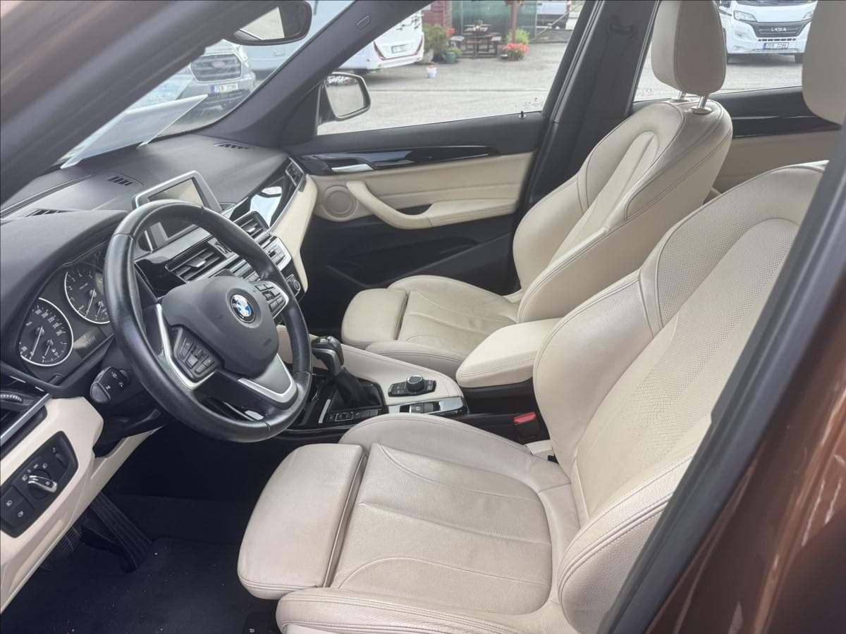 2017 BMW X1 - 8