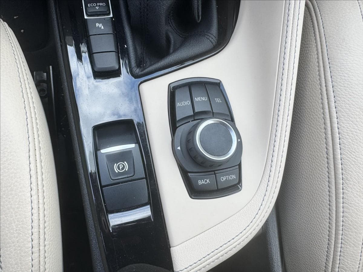 2017 BMW X1 - 11